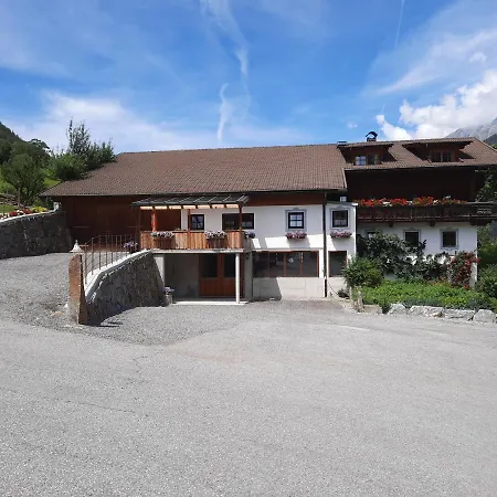 Pongitzerhof Farm stay *